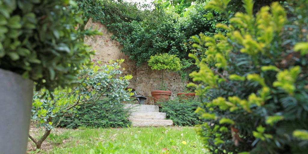 ルマン Le Montauban Bed & Breakfast エクステリア 写真